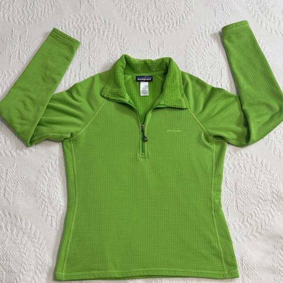 Patagonia Women's Vibrant Lime Cowl Sweater - Picture 1 of 6